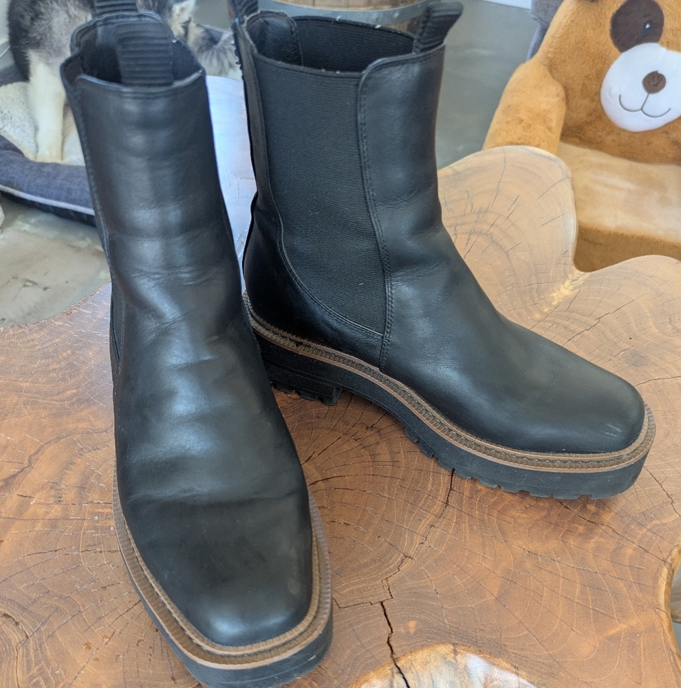 Sam Edelman Black Leather Lug-Sole Chelsea Boots – Women’s 7.5 – Good Condition